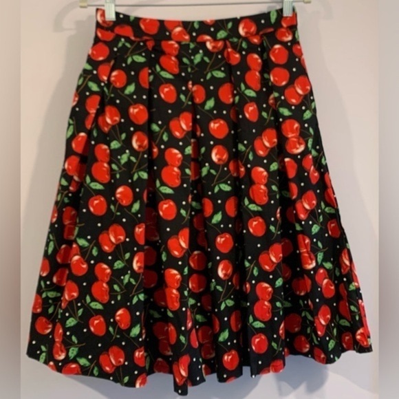 Cissy's May Dresses & Skirts - NWT, Cissy's May- Retro A-Line, Pleated, Knee Length Skirt w/ Pockets, Size 10